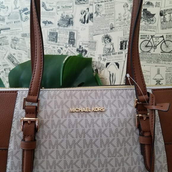 Vanilla Large charlotte Tote Michael Kors NWT - Picture 7 of 10